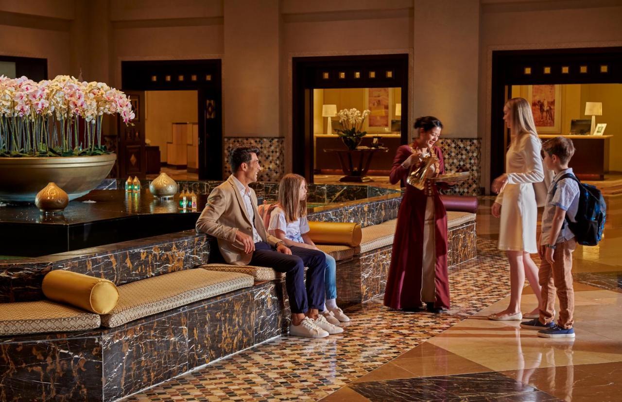 Grand Hyatt Doha Hotel & Villas Exterior photo Lobby