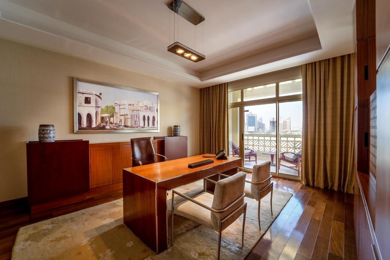 Grand Hyatt Doha Hotel & Villas Exterior photo Office in the Emirates Palace