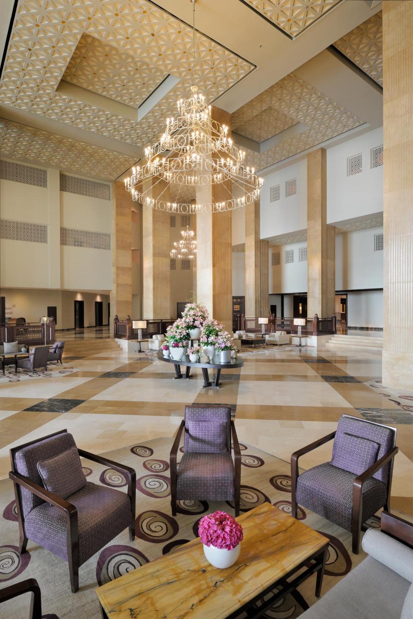 Grand Hyatt Doha Hotel & Villas Exterior photo Lobby