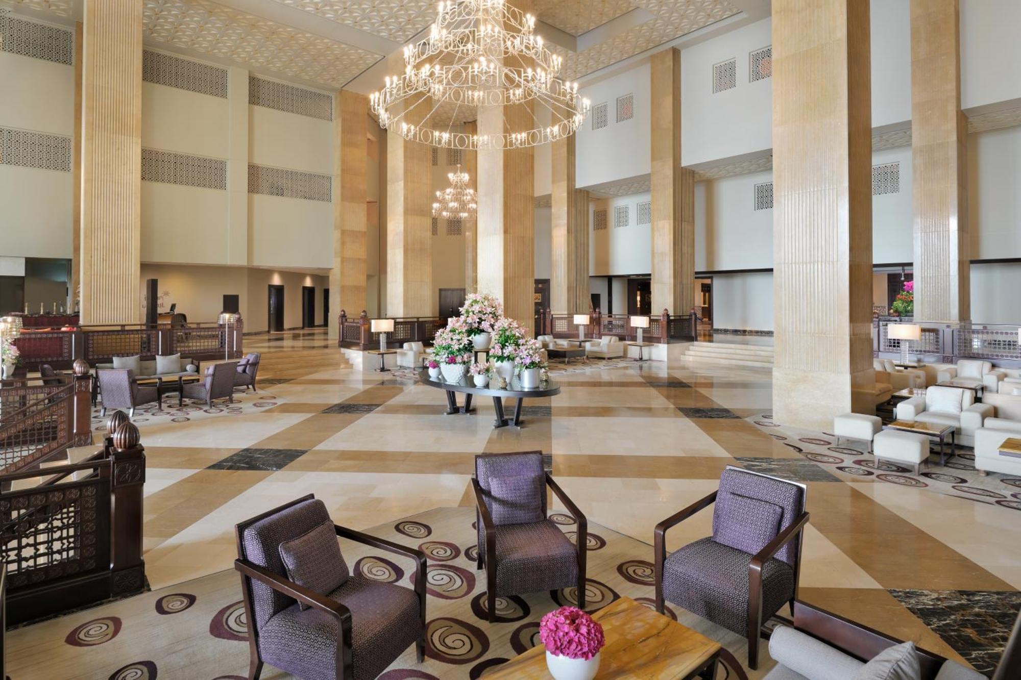 Grand Hyatt Doha Hotel & Villas Exterior photo The lobby of the hotel