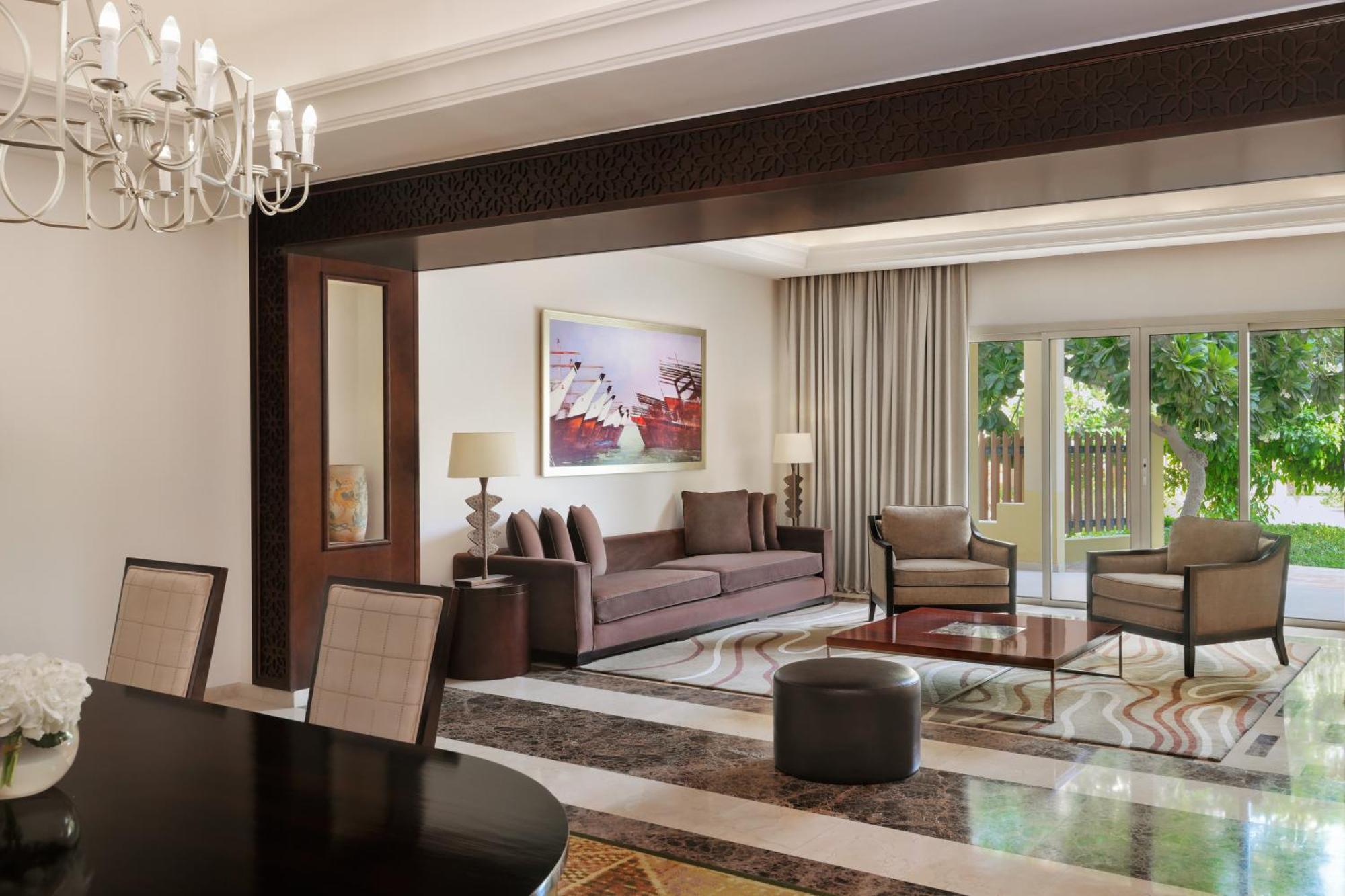 Grand Hyatt Doha Hotel & Villas Exterior photo A suite at the Ritz-Carlton, DIFC